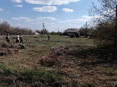 Жители Николаевки провели субботник в центре села