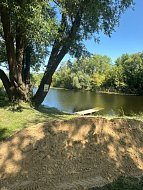 В с. Красавке благоустроили место отдыха у воды