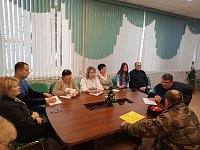 Глава Самойловского района провел прием участников СВО и членов их семей