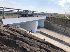 Идет ремонт моста к п. Самородовке