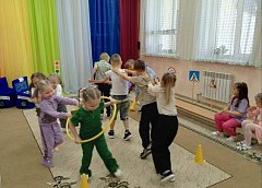 Дошкольники из «Ромашки» побывали в «Стране дорожных знаков»