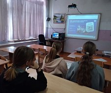 Старшеклассникам рассказали о возможностях молодежи в России