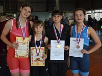 Юные борцы Самойловского района стали победителями в областном турнире