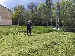 Сельчане делают улицы чище и уютнее