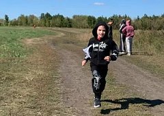 В Полтавке прошел легкоатлетический кросс среди школьников