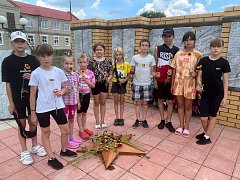 Школьники из Красавки и Полоцкого присоединились к Общероссийской минуте молчания