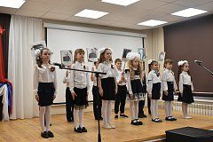 В Самойловской средней школе состоялся гала-концерт «К подвигам героев песней прикоснись!»