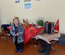 В Хрущевском клубе работает выставка-инсталляция «Неугасима память поколений»