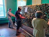 В с. Благовещенке плетут маскировочные сети