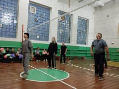 Встреча по волейболу в честь Дня отца