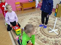 Дошкольники вспомнили правила безопасности на дороге