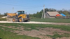 В Полтавке проводят ремонт дороги