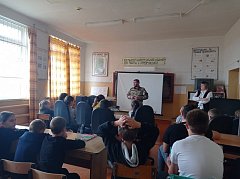 Участник СВО встретился со школьниками