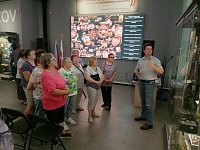 Пенсионеры из Самойловки побывали в саратовском музее истории СВО