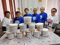 «Серебряные» волонтеры из Самойловки заквасили капусту для бойцов