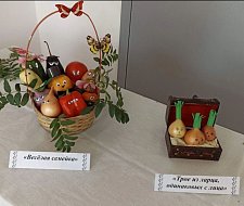 Выставка поделок «Осенние дары природы» прошла в Каменском СДК
