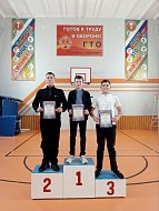 В Самойловской средней школе прошли турниры по шашкам и шахматам