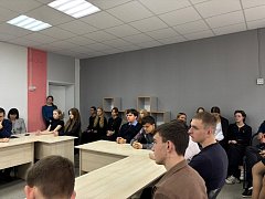 На «классную встречу» со старшеклассниками пришли молодые специалисты 