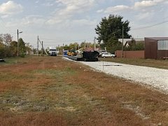 В Полтавке отремонтировали участок дороги на ул. Ленина