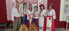 Самойловские бандуристки участвовали в областном фестивале национальных культур