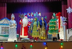 В Хрущевке похитили, а затем нашли новогоднюю ёлку