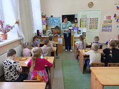 Дошкольники сделали поделки на космическую тему