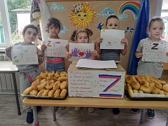 Дошкольники из Благовещенки приготовили рисунки для бойцов