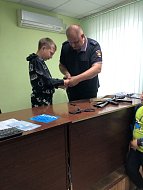 Юные защитники правопорядка побывали с экскурсией в отделе полиции