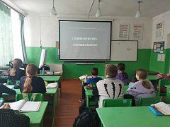 В Единый день профилактики школьники Святославской школы обсудили темы по профилактике преступлений