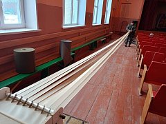 В Красавском поселении волонтеры продолжают плести маскировочные сети