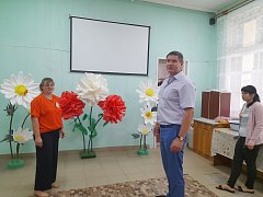 Депутат областной Думы  помогает решать вопросы