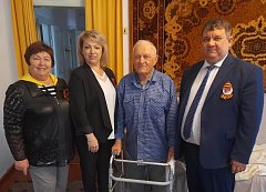 Глава района  приветствовал ветеранов 