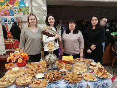 На главной площади р.п. Самойловки прошло яркое и веселое гулянье – праздник «Широкая Масленица»