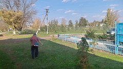 В Святославке продолжается месячник по благоустройству