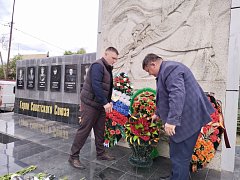В День памяти и скорби в в р.п. Самойловке прошел митинг у стелы "Вечная слава. Вечная память"