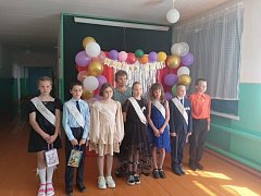 У красавских четвероклассников прошел выпускной вечер