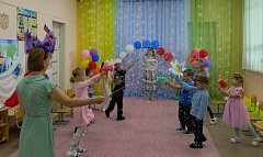 День мыльных пузырей прошел в «Ромашке»