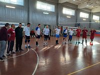 В ВОЛЕЙБОЛ ИГРАЛИ ВЕТЕРАНЫ