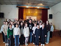 Волонтер рассказал школьникам о том, как их писем ждут бойцы