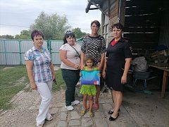 Члены Общественного совета при МВД России посетили многодетные семьи