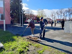 В Самойловке прошел Всероссийский субботник