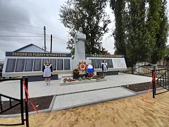 УВЕКОВЕЧИЛИ ПАМЯТЬ ГЕРОЕВ-ЗЕМЛЯКОВ