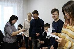 В Самойловском районе прошла акция «По пушкинской карте в библиотеку»