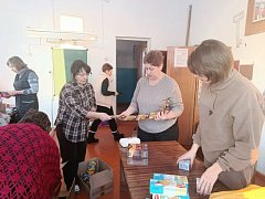 Жители Полтавки присоединились к акции «Подарок солдату»