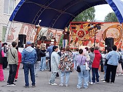 Перед сельчанами выступили артисты из Москвы