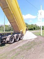 В Низовке ремонтируют участок дороги