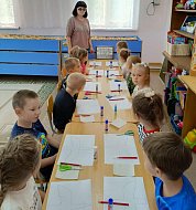 Дошкольники из «Ромашки» изготовили бумажного журавлика