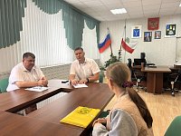 Депутат облдумы Алексей Кольцов провел прием на площадке администрации Самойловского муниципального района