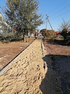 В Самойловке продолжается строительство тротуаров