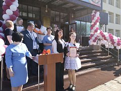 В добрый путь, дорогие выпускники! 